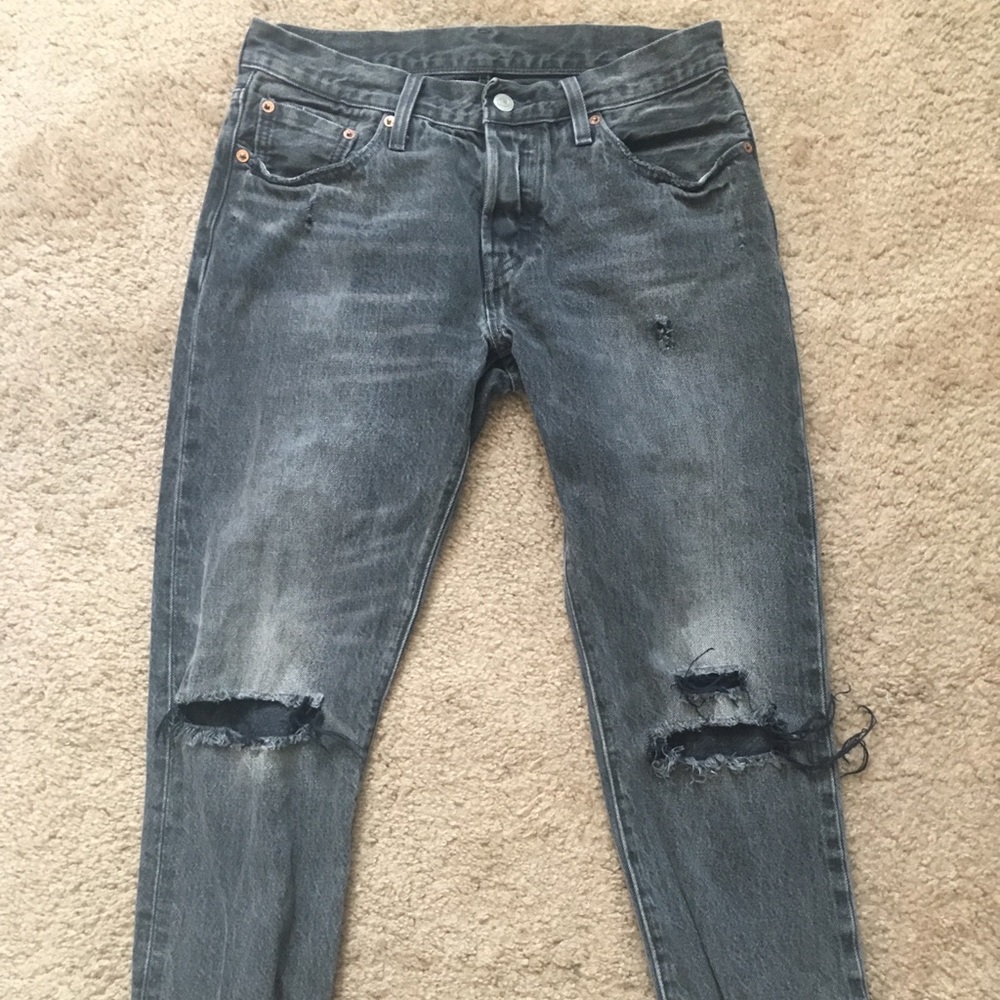 Levi’s distresses jeans